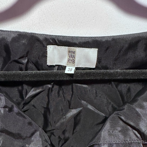 Vintage dress by Irene Van RYB European size 38, I am usually between a 4 and 6. - Picture 4 of 5